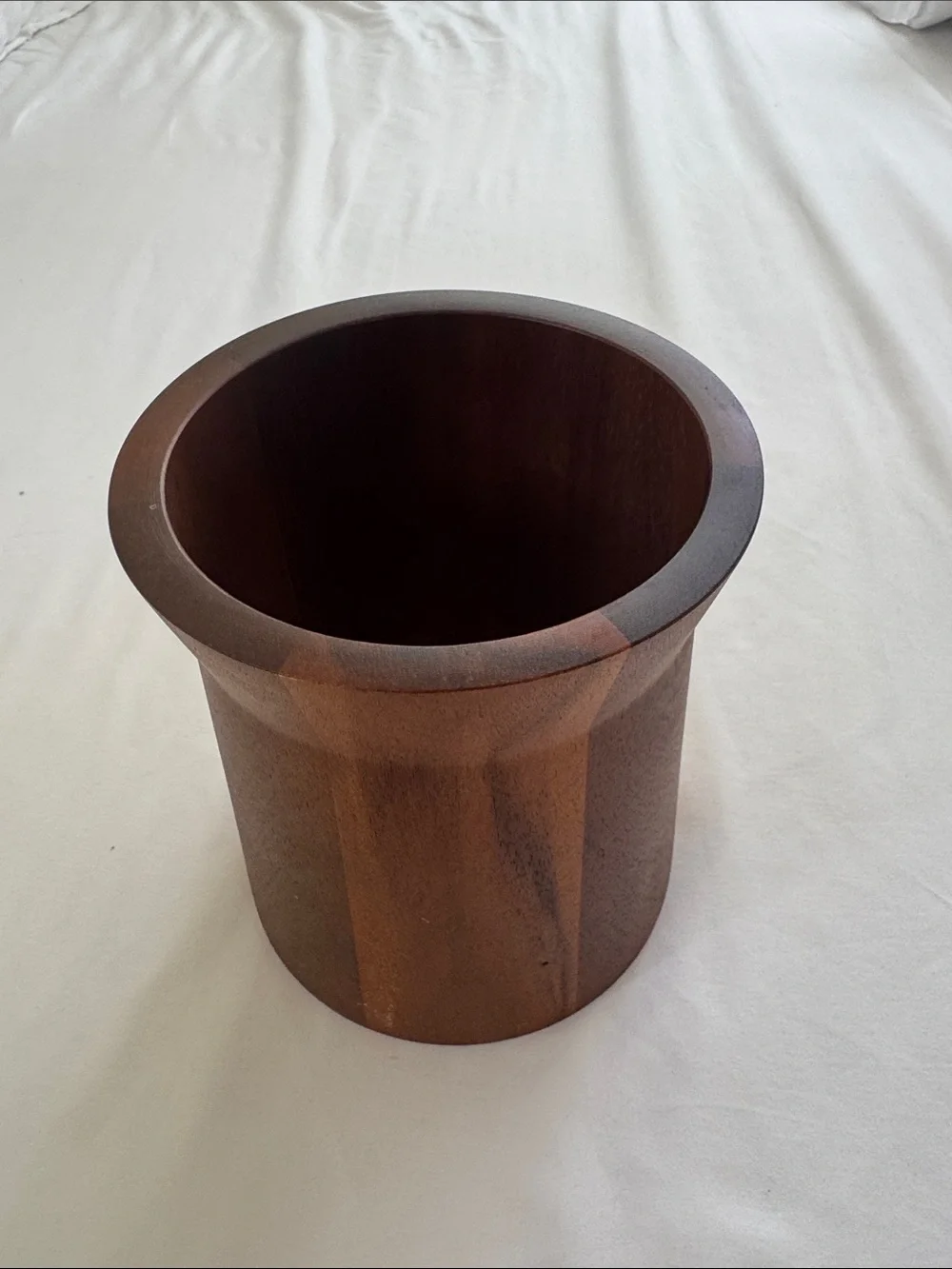 NEW!!! Crate&Barrel Brown Acacia Wood Round utensil holder